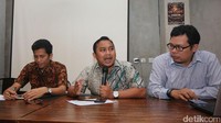 Para narasumber memaparkan pendapatnya.