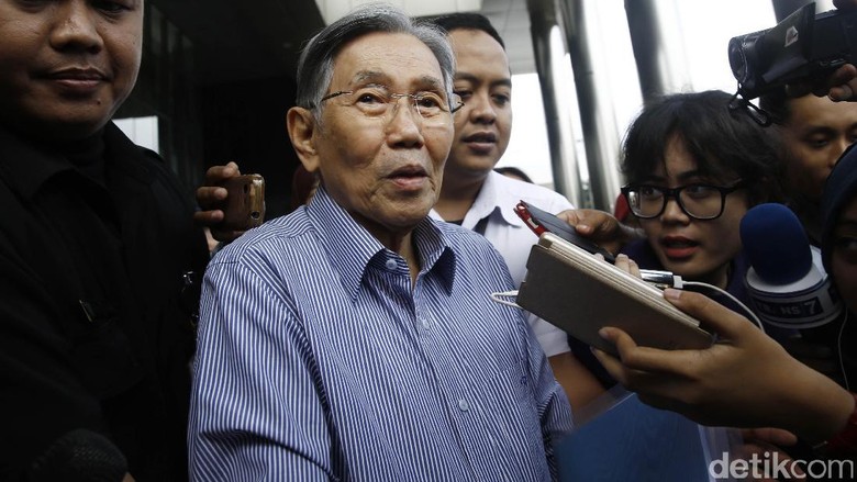 Kwik Anggap Jokowi dan Prabowo Tak Sejalan dengan Pemikirannya Kwik Anggap Jokowi dan Prabowo Tak Sejalan dengan Pemikirannya