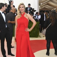 Ivanka Trump menghadiri Manus x Machina: Fashion In An Age of Technology Institut Kostum Gala di Metropolitan Museum of Art pada tanggal 2 Mei 2016 di New York City. (Foto: Larry Busacca / Getty Images)