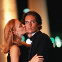 Ashley Madison, agensi kencan online asal Kanada mengadakan survei kepada para anggotanya, tentang perbuatan apa yang bisa disebut berselingkuh. Dari hasil survei, ini 10 aksi paling banyak dianggap sebagai perselingkuhan. Foto: Thinkstock