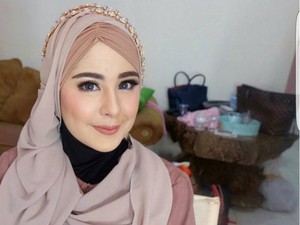 Pengacara yang Diisukan Jadi Suami Risty Tagor Angkat Bicara