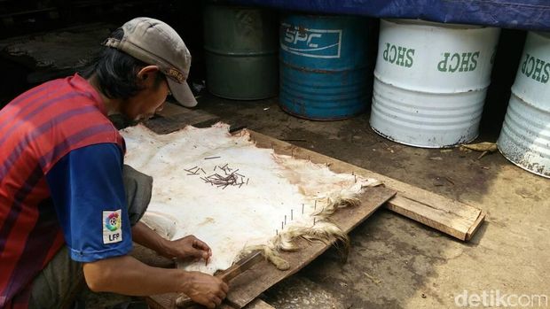 Perajin beduk dadakan di Tanah Abang