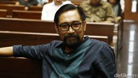 Andi Zulkarnain Mallarangeng alias Choel Mallarangeng dituntut 5 tahun penjara dan denda Rp 500 juta subsider 6 bulan kurungan. Choel diyakini terbukti menerima suap terkait proyek Pusat Pendidikan Pelatihan dan Sekolah Olahraga Nasional (P3SON) di Hambalang, Bogor.