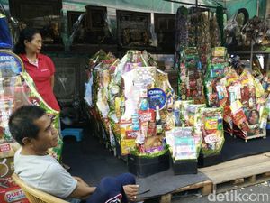 Sempat Jualan Petasan, Pria Ini Banting Setir Dagang Parsel Lebaran