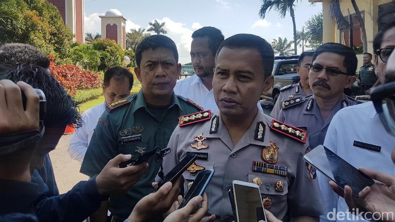 Antisipasi Teror, Polisi Tempatkan Penembak Jitu di Pelabuhan Merak Antisipasi Teror, Polisi Tempatkan Penembak Jitu di Pelabuhan Merak