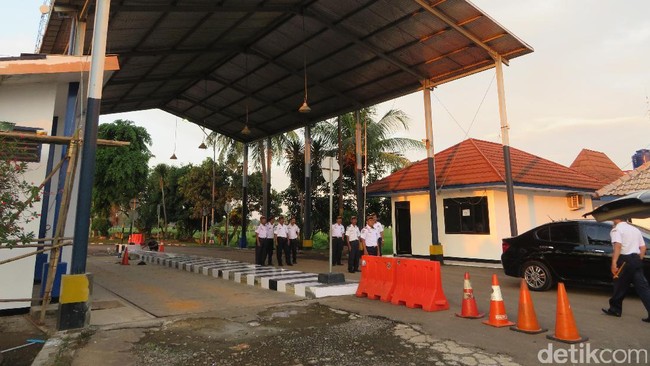 Truk Obesitas Tak Boleh Lagi Masuk Tol