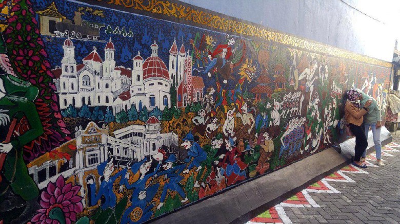Lukisan Dinding di Kampung Batik Semarang  Apa Maknanya 