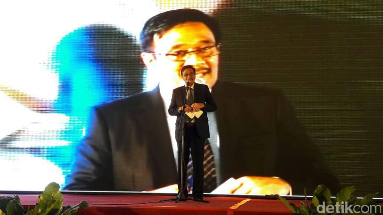 Djarot Salurkan Zakat Rp 50 Juta Lewat BAZIS Djarot Salurkan Zakat Rp 50 Juta Lewat BAZIS