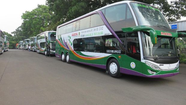 Bus Tingkat Mercy
