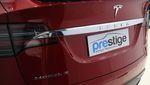 Mobil Listrik Tesla Model X Mengaspal di Jakarta