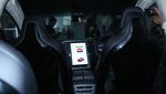 Mobil Listrik Tesla Model X Mengaspal di Jakarta