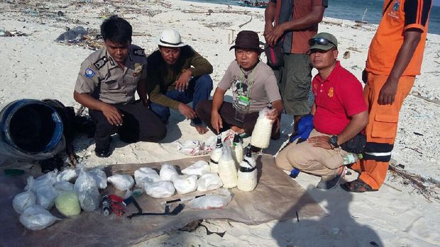 Barang bukti bom ikan
