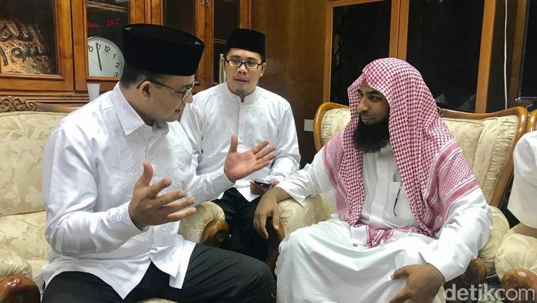 Bertemu Imam Besar Masjid Nabawi, Anies Bahas Kondisi Umat Islam Bertemu Imam Besar Masjid Nabawi, Anies Bahas Kondisi Umat Islam