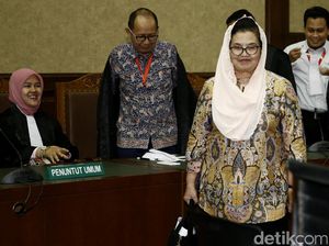 Siti Fadilah Mengaku Tak Tahu Aliran Dana Alkes ke Amien Rais