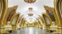 Stasiun Metro Kiyevsskaya dibangun pada 1937. Ist/David Burdeny.