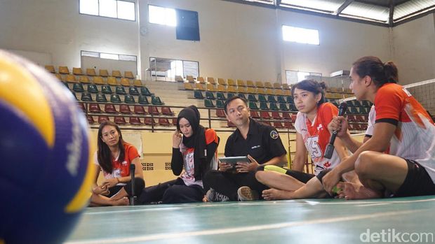 Live Chat pemain timnas voli putri bersama detiKSport. 