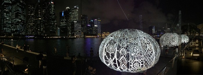 Rajutan Bulu Babi Raksasa Ada di Festival Cahaya Marina Bay 2017