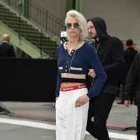 Cara Delevingne attends the Chanel show as part of the Paris Fashion Week Womenswear Fall/Winter 2017/2018 on March 7, 2017 in Paris, France.  (Photo by Pascal Le Segretain/Getty Images)