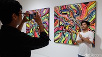 Art Jog juga menjadi ajang selfie. Foto: Tia Agnes/ detikHOT
