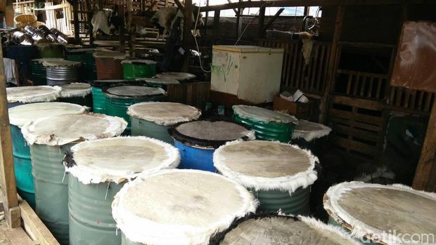 Perajin beduk dadakan di Tanah Abang