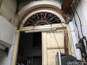 Stasiun Salemba, Peninggalan Belanda yang Jadi Rumah Petak