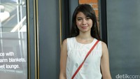 Tapi itu tak lebih dari bercandaan semata. Yuki mengaku sudah ikhlas dengan asmara baru Ryuji dan Ariel Tatum. Senyum ikhlasnya ini tanda memang ia sudah move on. Foto: Hanif Hawari