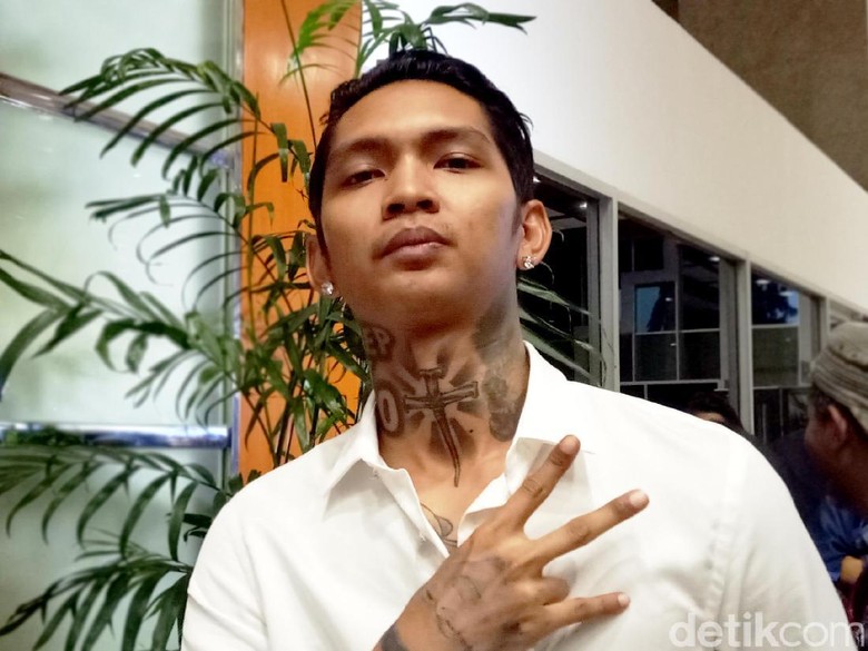 Seputar Young Lex yang Blak-blakan Istrinya Hamil di Luar Nikah/Foto: Vey/detikHOT Seputar Young Lex yang Blak-blakan Istrinya Hamil di Luar Nikah/Foto: Vey/detikHOT
