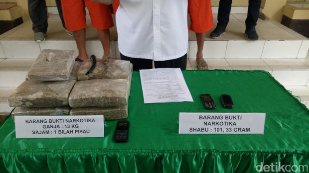 Polisi Tangkap 3 Pengedar Ganja di Palembang