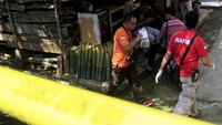 Salah satu warga sekitar membenarkan bahwa Densus 88 melakukan penggeledahan di rumah milik M. Pool/Wisma Putra.