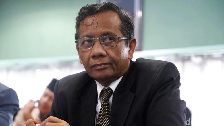 Mahfud Md Tetap Bicara 3 Kelebihan Jokowi Mahfud Md Tetap Bicara 3 Kelebihan Jokowi
