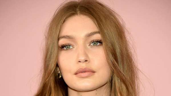 Gaya Tertutup Gigi Hadid Gaya Tertutup Gigi Hadid