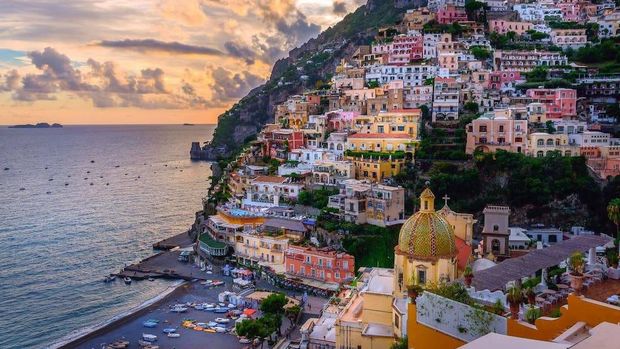 Pantai Amalfi