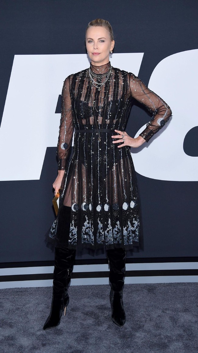 Charlize Theron attends The Fate Of The Furious New York Premiere at Radio City Music Hall on April 8, 2017 in New York City.  (Photo by Dimitrios Kambouris/Getty Images)