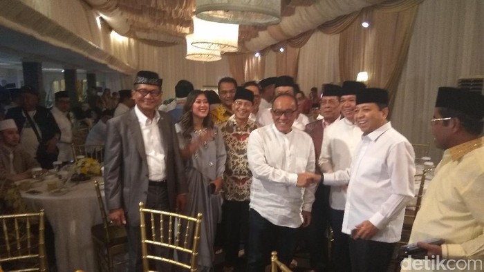 Ical dan Petinggi Golkar Hadiri Buka Bersama di Rumah Novanto