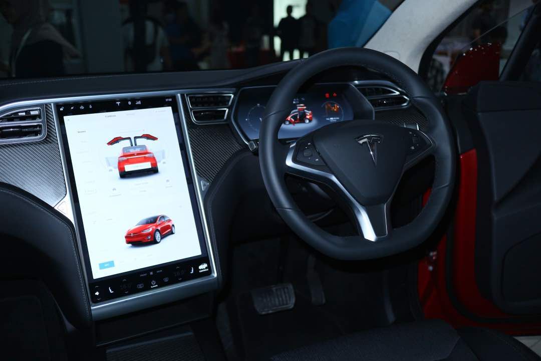 Tesla Model X