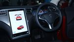 Mobil Listrik Tesla Model X Mengaspal di Jakarta