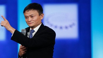 16. Walaupun merupakan pendiri salah satu perusahaan teknologi raksasa, Ma mengaku gaptek. Ia mengaku hanya menggunakan komputer untuk mengirimkan email dan browsing internet. Foto: Getty Images