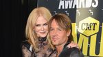 Mesranya Keith Urban dan Nicole Kidman di CMT Awards
