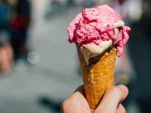 Ini Sebabnya Setelah Makan Es Krim Kita Merasa Haus