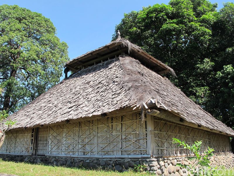Masjid Kuno Bayan Beleq di Lombok