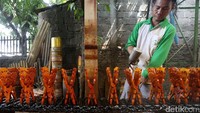 Untuk ukuran terbesar 20x40cm seharga Rp 50.000/unit.