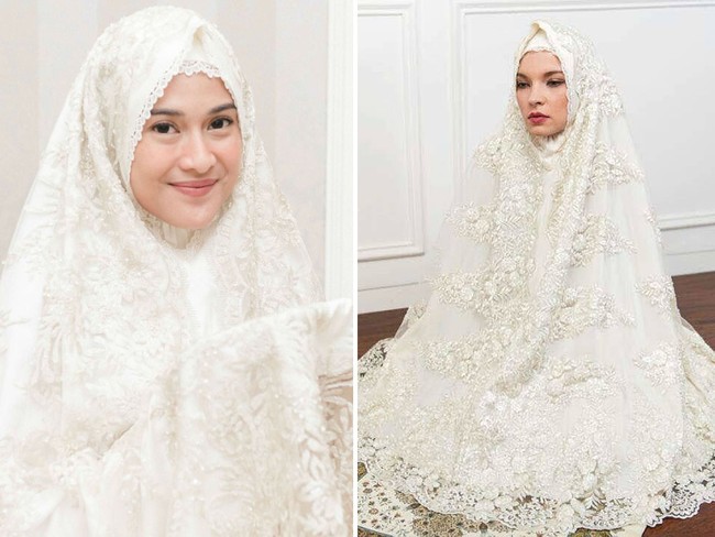 Sebelum Syahrini, aktris Dian Sastrowardoyo juga pernah merilis mukena mewah berharga jutaan rupiah. Pada 2017, Dian merilis mukena melalui label Vyladira. Dian Sastrowardoyo menawarkan berbagai mukena premium dengan desain cantik. Selain renda, mukena yang pada saat itu dijual seharga Rp 4,5 juta tersebut juga dipercantik dengan manik-manik. Foto: Instagram