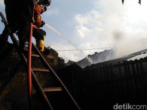 Gudang Toko Swalayan Terbakar di Bantul
