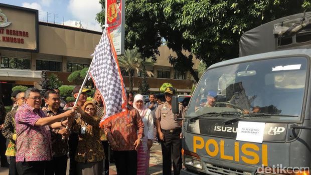 Operasi pasar Polda Metro Jaya dan Bulog