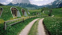 Perusahaan bernama Green Magic Homes punya ide untuk membangun rumah mungil layaknya milik Hobbit di trilogi film The Lord of The Rings. Pool/Green Magic Homes.