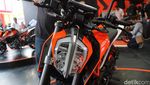 KTM Luncurkan Duke 250 dan 390