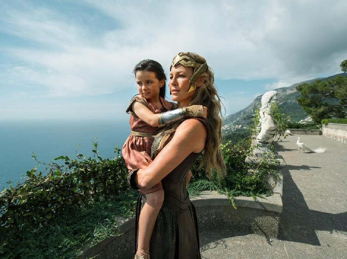 Kenalan Sama Lilly Aspell, Wonder Woman Muda yang Imut