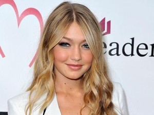 Heboh Gigi Hadid Hamil, Warganet Iri dengan Bayinya