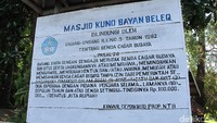 Bicara soal sejarah, masjid ini dibangun sekitar abad ke-15 oleh Sunan Prapen. Dialah yang menyebarkan Islam pertama kali di Lombok, yang kala itu Lombok masih dijajah oleh Kerajaan Karangasem dari Bali (Afif/detikTravel)