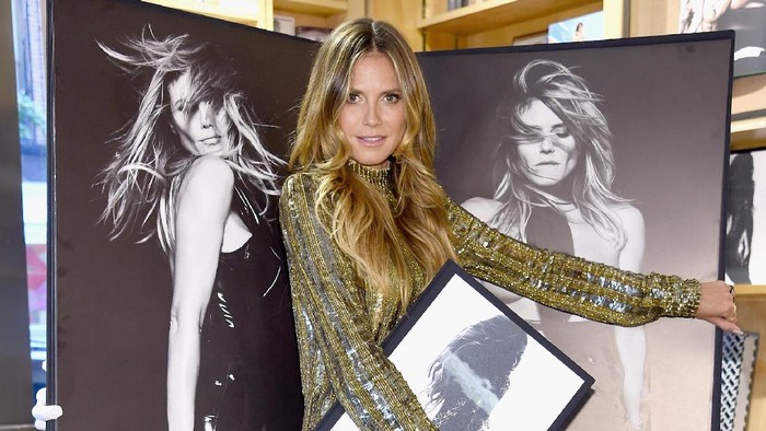 Heidi Klum NEW YORK, NY - JUNE 06: Heidi Klum and Rankin celebrate Heidi Klum By Rankin at Bookmarc on June 6, 2017 in New York City. (Photo by Dimitrios Kambouris/Getty Images for Heidi Klum)